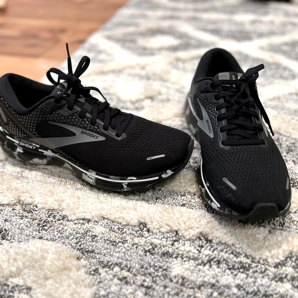 Brooks Ghost